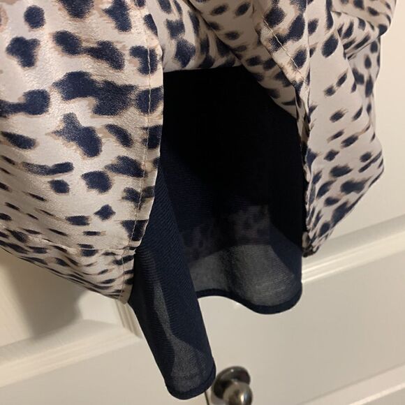 COLLECTIVE CONCEPTs, small, open wide neck, 3/4 sleeve, zip back, lined - Picture 4 of 12